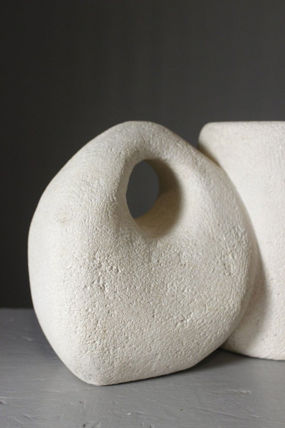 Sculptural vase lamp in carved Gard stone 1970s design Albert Tormos – Table lamps, Mid Century Modern (photo 6 of 12)