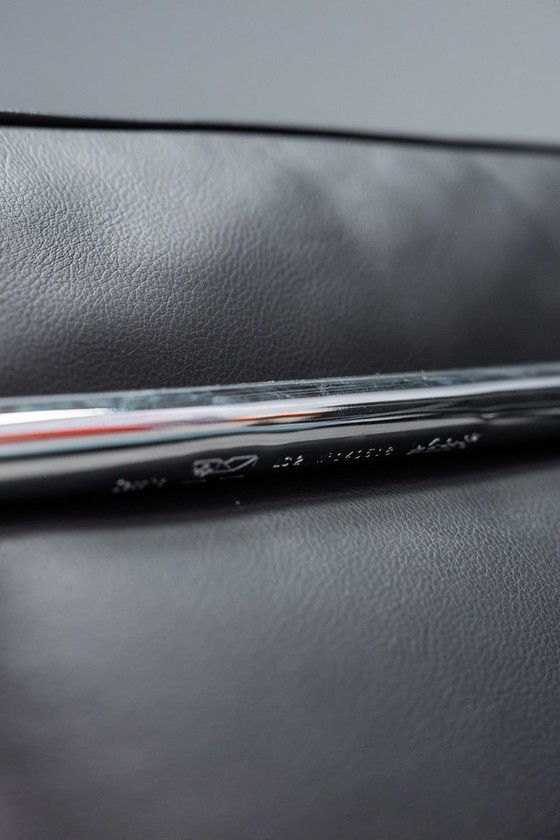 Image 1 of Corbusier LC2 stoelen 2x