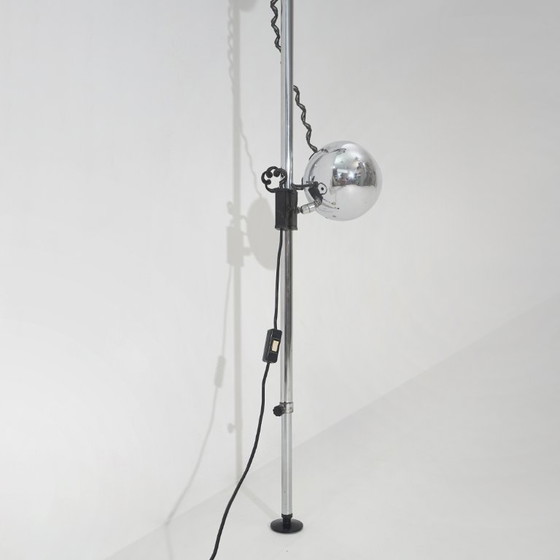 Lampe chromée du sol au plafond, années 1970 – Lampadaires, Metal (photo 7 of 13)