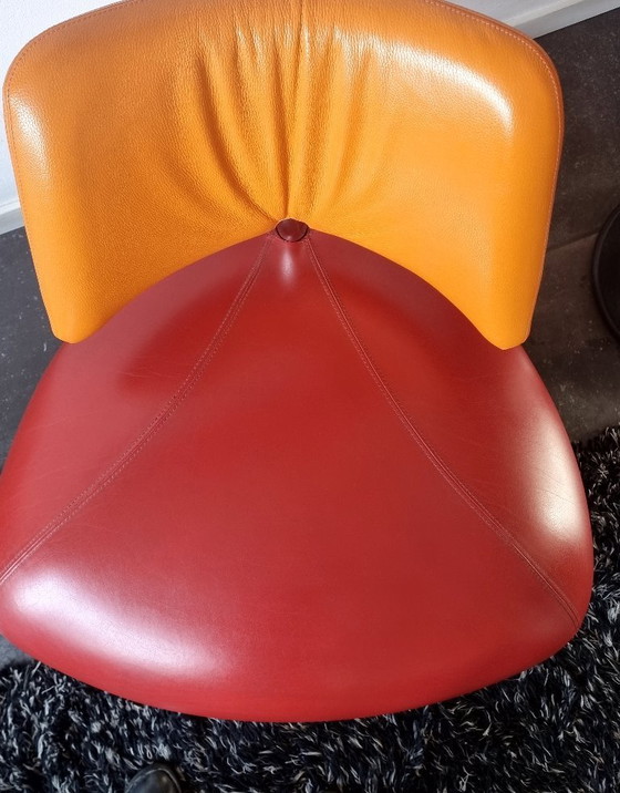 Image 1 of Leolux Palone en cuir rouge et orange doux