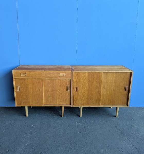 Image 1 of Mobiletto danese vintage con ante scorrevoli