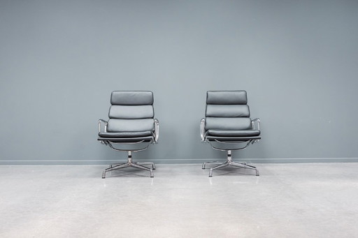 Sillón Eames EA216, 2 unidades