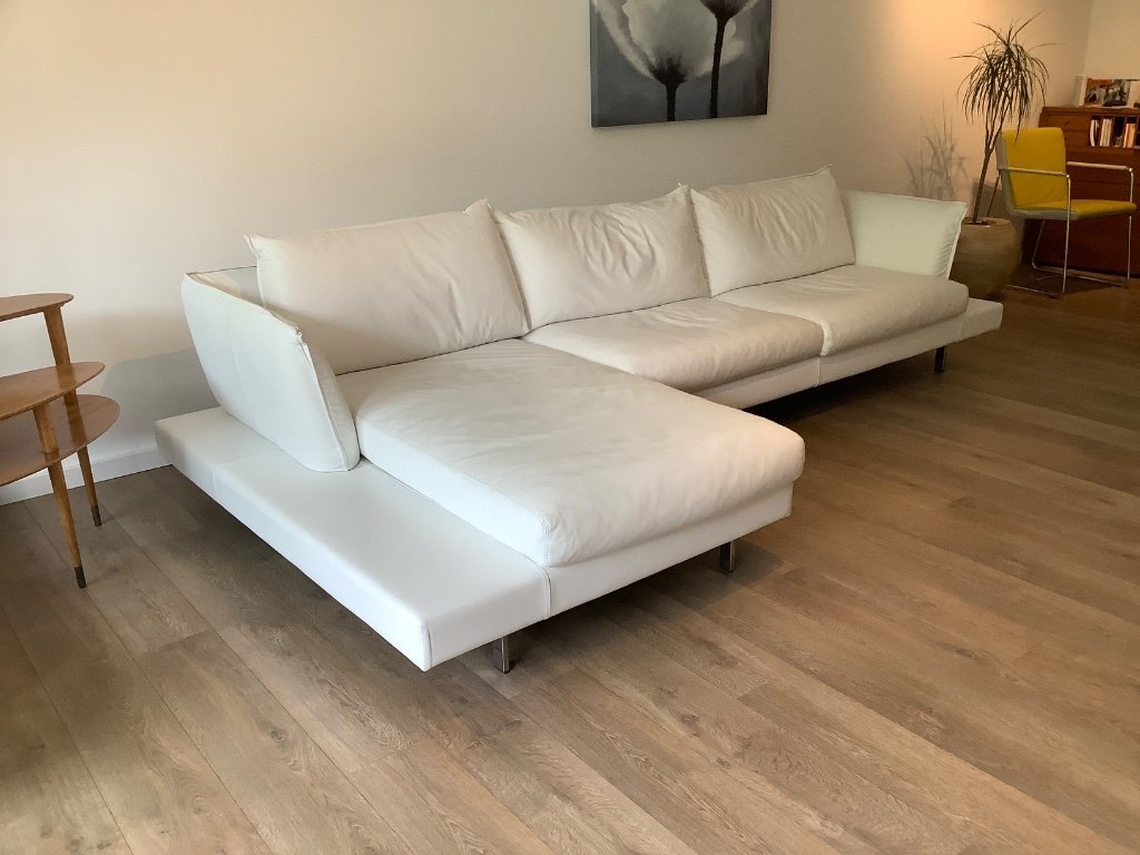 White leather corner sofa, Chaise Lounges