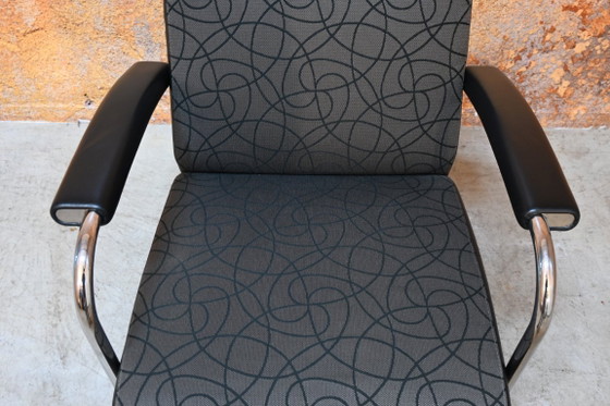 Leolux Scylla design fauteuils  Prijs per stuk – Textiel (photo 9 of 9)