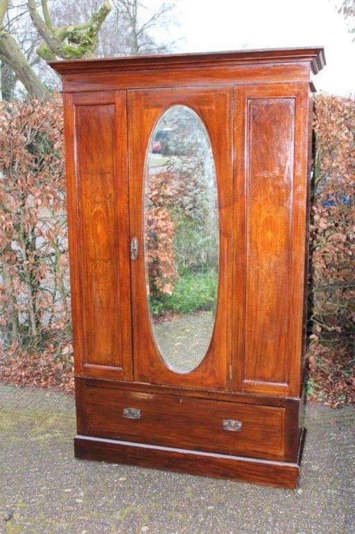 Armadio vintage in legno (anni 30-40) armadio per ragazze