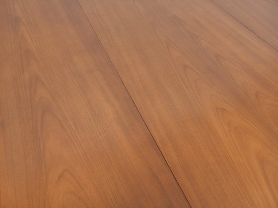 Image 1 of Table à manger ronde scandinave vintage en teck des années 60 avec rallonges