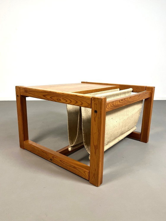 Image 1 of Safari-Couchtisch mit Zeitschriftenablage aus Leinen, von Karin Mobring für Ikea, 1970er Jahre.