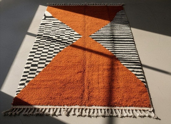 Image 1 of Tapis marocain artisanal décoré 200cmx300cm 