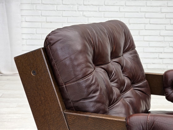 Image 1 of 1970, Scandinavische fauteuil, bruin meubelleer, donker beukenhout.