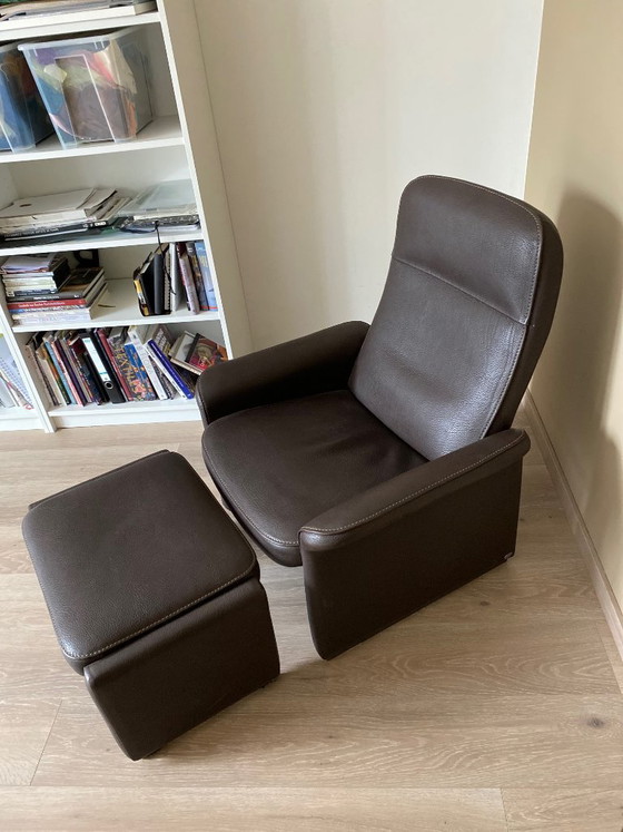 Image 1 of De Sede DS-50 Relaxsessel + Hocker – verstellbare Rückenlehne – Nackenstütze aus Leder
