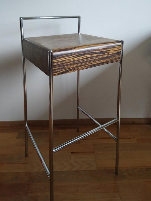 Design bar stool