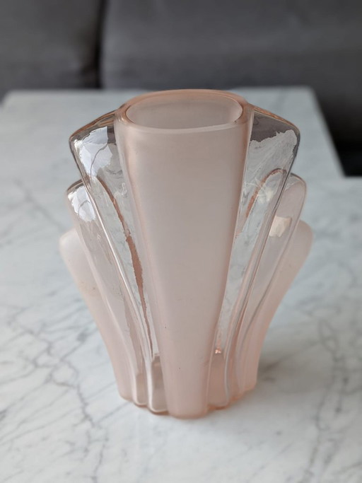 Geometric Art Deco pressed molded glass Vase in powder pink (rosaline), 1930s