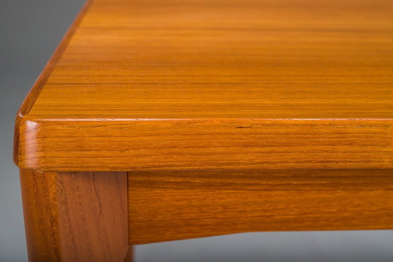 Image 1 of Table de salle à manger extensible en teck par Henning Kjaernulf pour Vejle Stole & Møbelfabrik