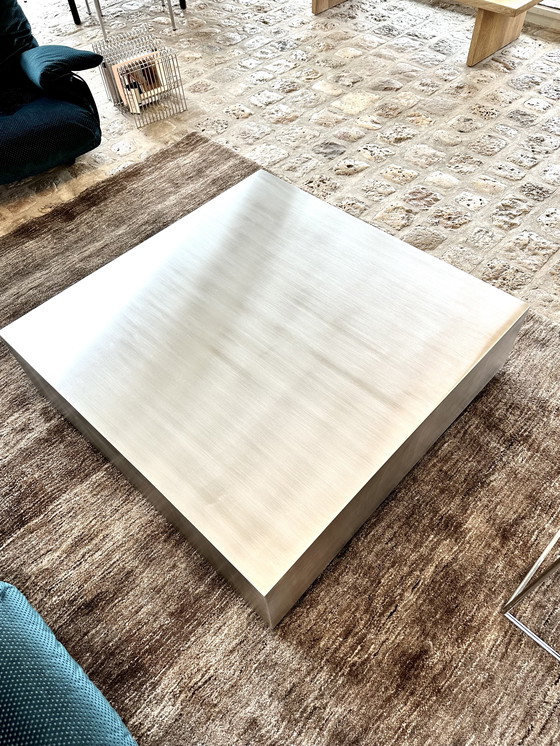 Image 1 of Mesa de centro cúbica de acero inoxidable