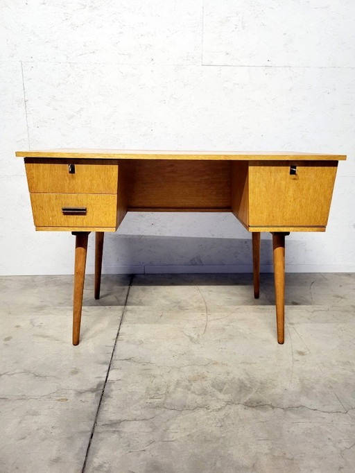 scrivania vintage, anni '60