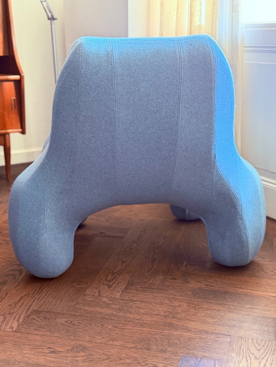 Image 1 of Max Jungblut - Club 112 Light Blue Divina MD 731 par Kvadrat