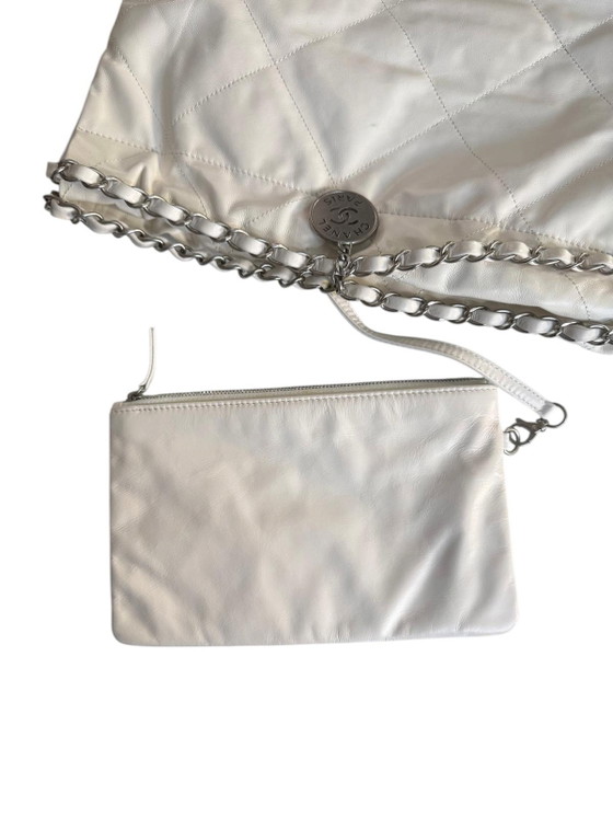 Image 1 of Chanel tas 22