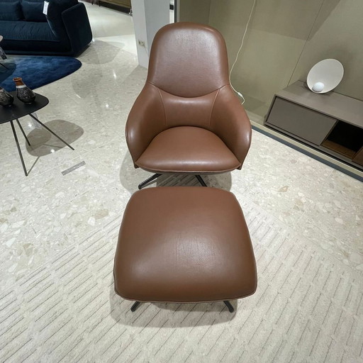 Leolux Lanah Drehsessel mit Hocker