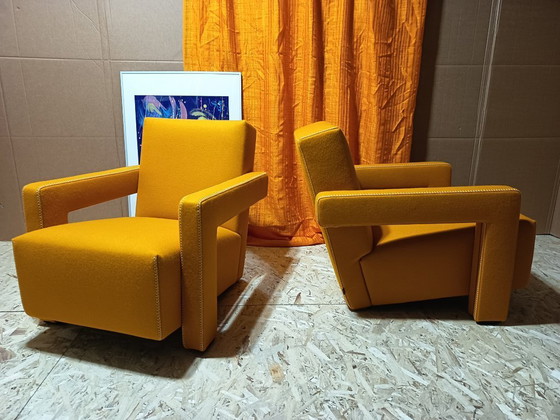 Image 1 of CASSINA Paire de fauteuils Utrecht 637 NEUF 2026 en laine KVARD Moutarde par Gerrit Rietveld