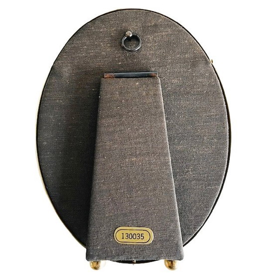 Image 1 of Dipinto Art Nouveau vintage di Alphonse Mucha, cornice ovale in ottone con marchio The Arts Music Hallmark, anni '60