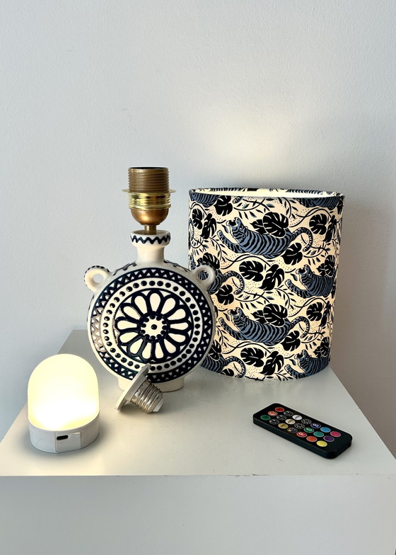 Image 1 of Dekorative Tischlampe - kabellos für Regal oder Sideboard 