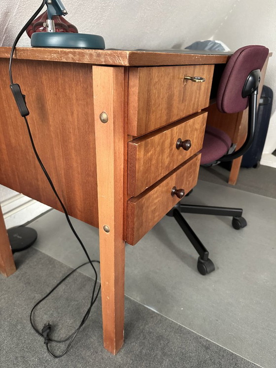 Vintage Mid-Centry Desk 1960s/1970s – Wood (photo 8 of 13)