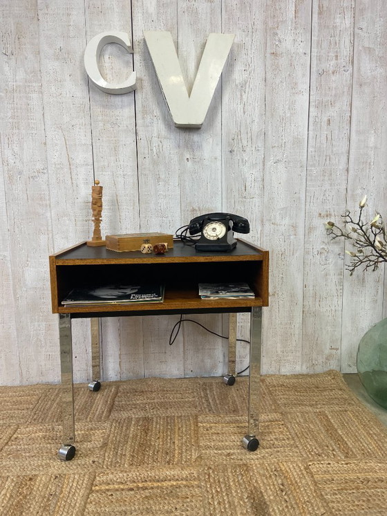 Image 1 of Modernistische bijzettafel uit de jaren 70