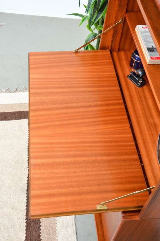 Image 1 of Vintage teakhouten secretair/dressoir/ladekast uit het midden van de vorige eeuw