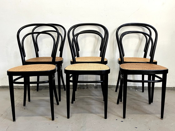 Image 1 of 10x Thonet Stoel Model 214 ,4X Armleuning,6x zonder