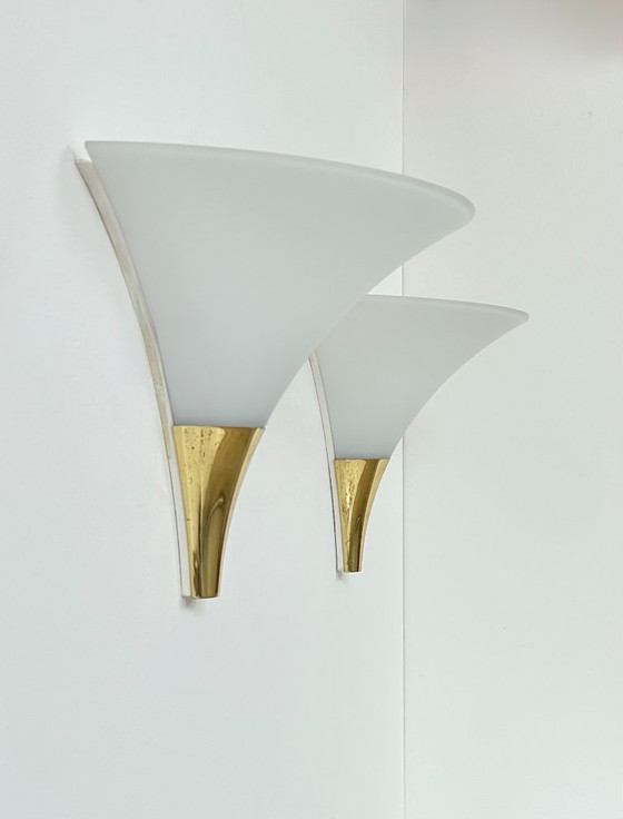 Image 1 of Paire d'appliques Limburg en opaline et laiton, Allemagne, 1970
