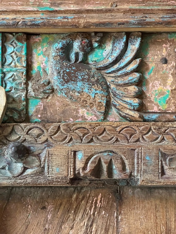 Image 1 of Armoire à porte sculptée à la main, ancienne, de style indien – meuble en bois unique / pièce maîtresse (213 cm)