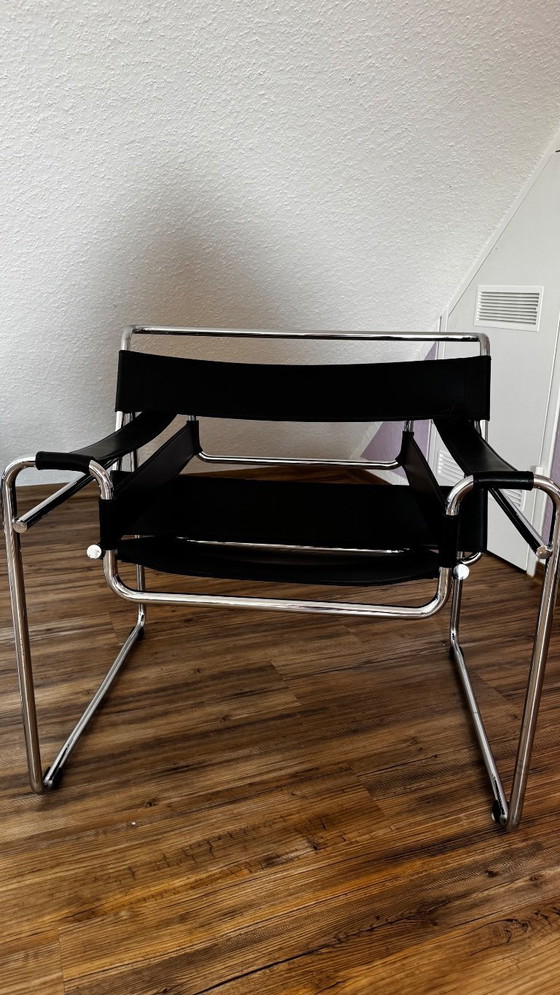 Image 1 of 2 originele Knoll Wassily-stoelen | Marcel Breuer, jaren 80