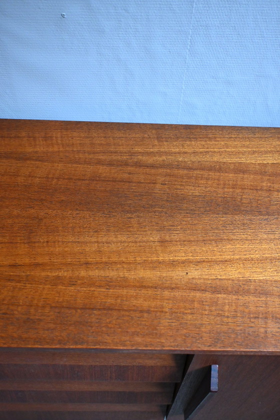 Image 1 of Teak Houten Kastje Jaren 50 Op Ranke Pootjes