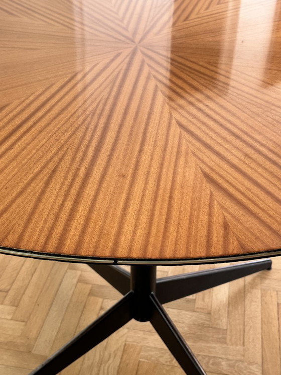 Image 1 of Mesa redonda Diseñador Ignazio Gardella 