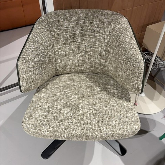 Image 1 of Montis Back me Up lounge fauteuil