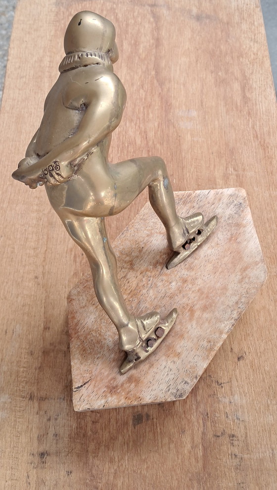 Image 1 of 2 Bronzen beelden van schaatsers 28 en 17 cm hoog