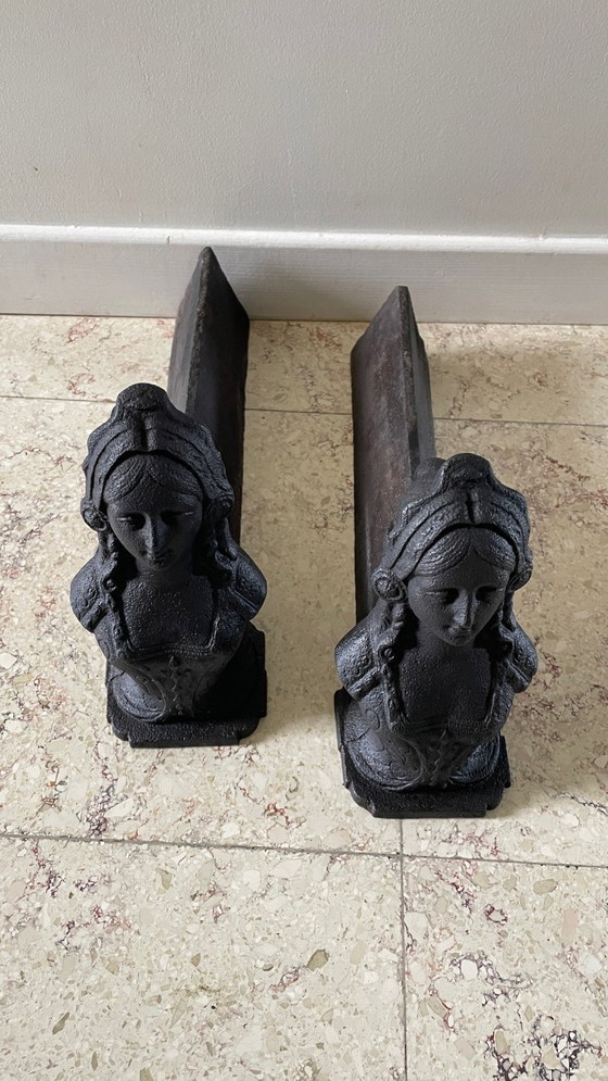 Image 1 of Perros de bomberos de hierro fundido antiguos para apartamentos