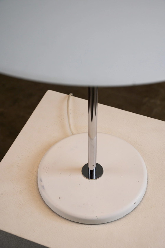 'Aurora' White Lacquered Metal Table Lamp by Olle Anderson for Boréns, Chrome, Mid Century Modern (photo 5 of 10)