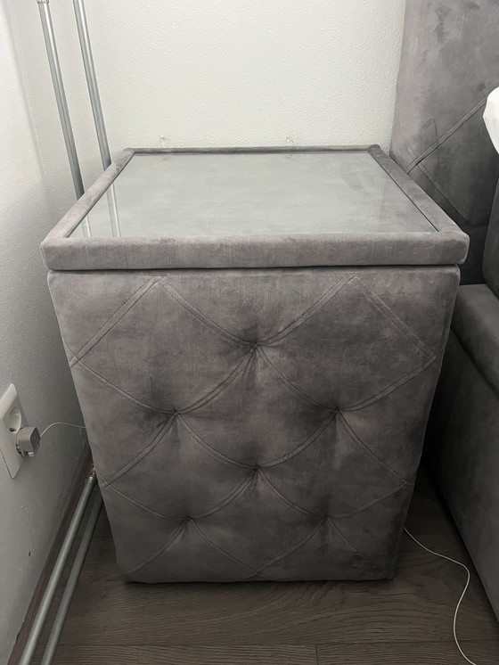 Image 1 of Custom Swiss Sense boxspring met opbergruimte + bijbehorende nachtkastjes