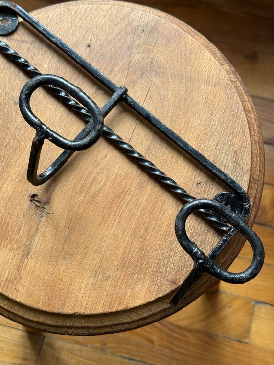 Image 1 of Perchero de pared de hierro forjado con 3 ganchos.