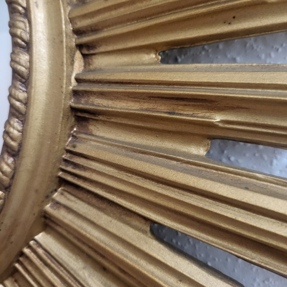 Image 1 of Grote spiegel met zonnestralenmotief, gouden heksenoog, vintage