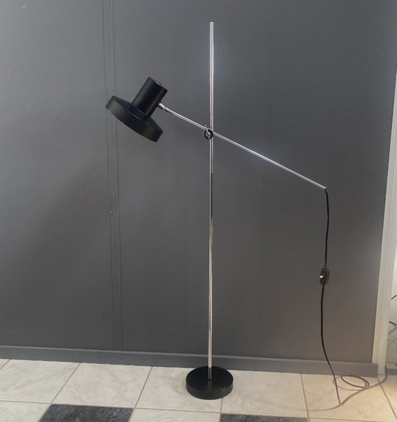 Lámpara de pie metálica de J. Hoogervorst para Anvia Países Bajos – Lámparas de pie, Metal, Chrome (photo 12 of 15)