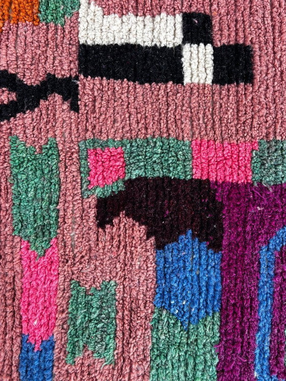 Image 1 of Tappeto berbero marocchino moderno e colorato