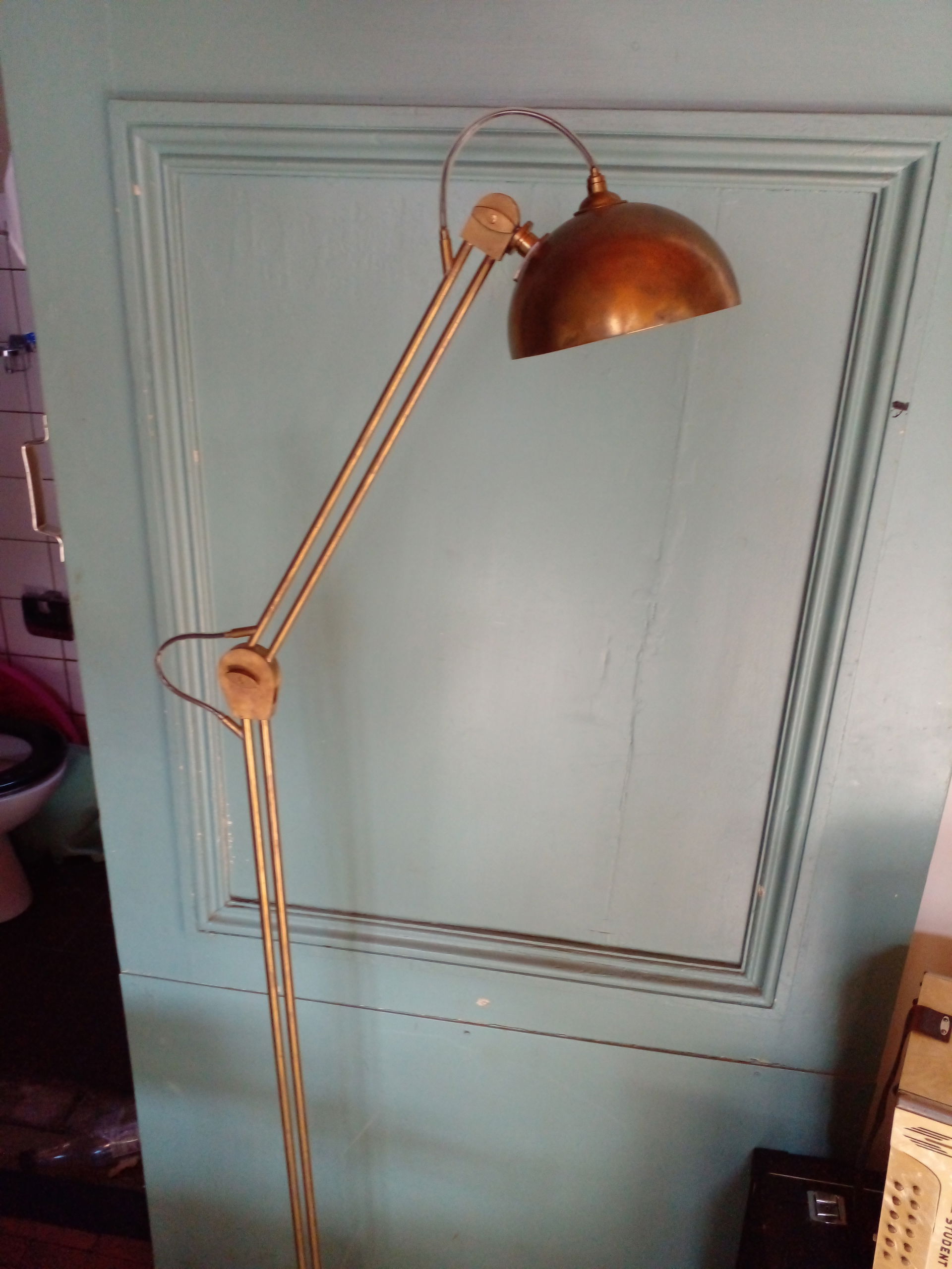 Shabby chic store floor lamp