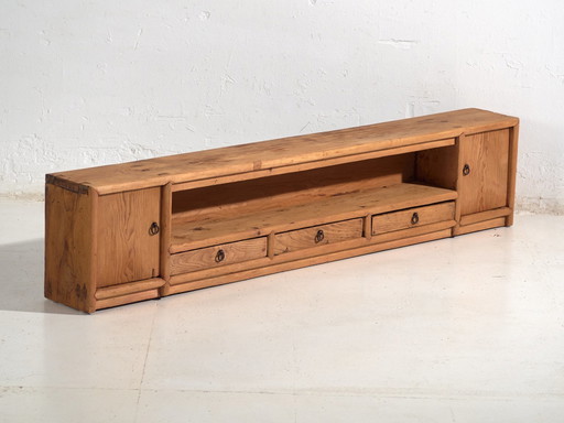 Mueble bajo antiguo de madera maciza – Consola baja china Gansu con cajones – circa 1880–1920