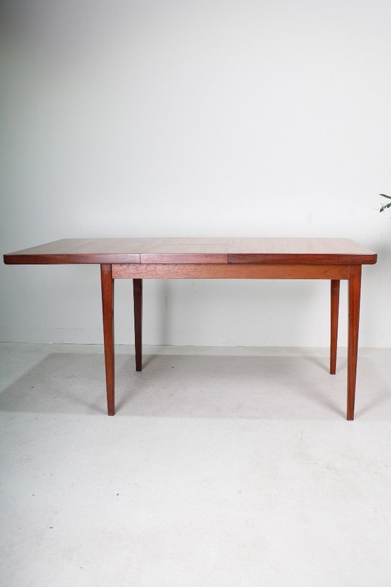 Image 1 of Tavolo da pranzo vintage in teak (allungabile)