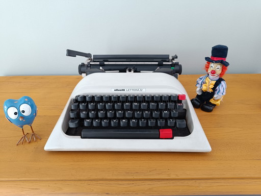 Olivetti Lettera 12 typewriter