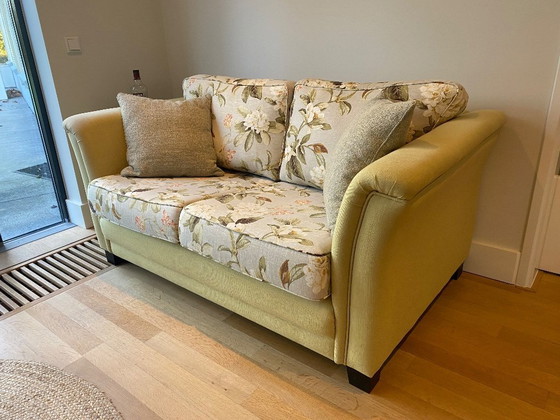 Image 1 of Charmant canapé 2 places