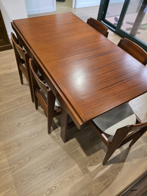 Tavolo allungabile e sei sedie. Design scandinavo. Teak massiccio. – Set da pranzo, Wood, Textile (photo 5 of 6)