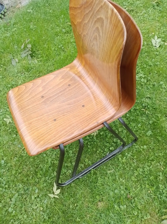 2 x Thur-op-seat plywood chairs – Dining chairs, Metal (photo 7 of 8)